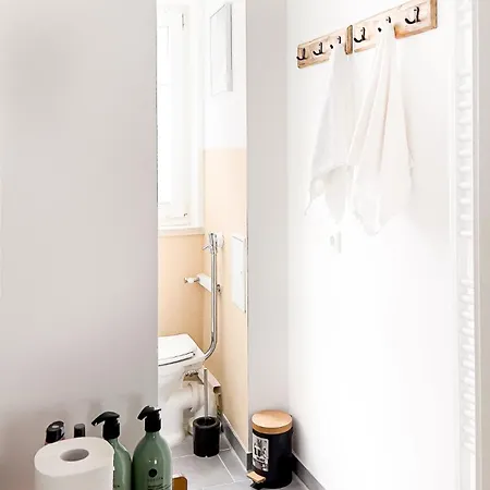 Zentrum-intra Zw Rathaus Und Dom Ug-souterrain Apartmán *