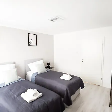 Zentrum-intra Zw Rathaus Und Dom Ug-souterrain Apartmán Augsburg