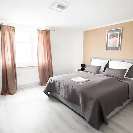 Zentrum-intra Zw Rathaus Und Dom Ug-souterrain Apartmán